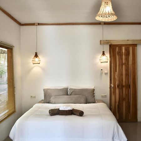 Ripbowl Guest House Selong Belanak Exterior foto