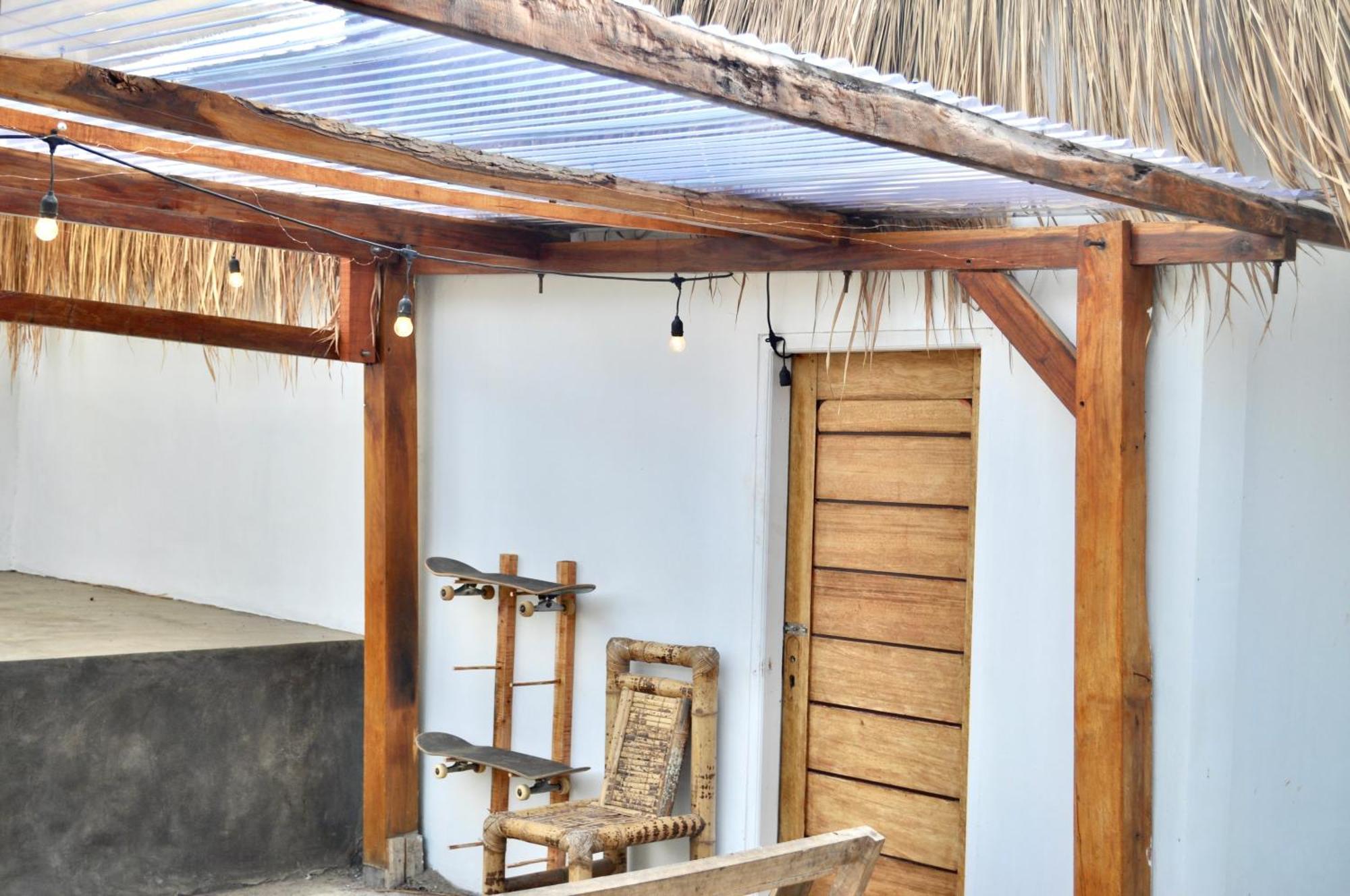 Ripbowl Guest House Selong Belanak Exterior foto
